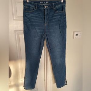 Split hem skinny jeans